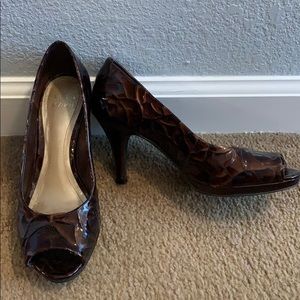 ALEX MARIE TORTOISE SHELL PEEP TOE PUMPS